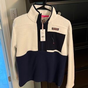 Brand New Vineyard Vines Sherpa fleece!